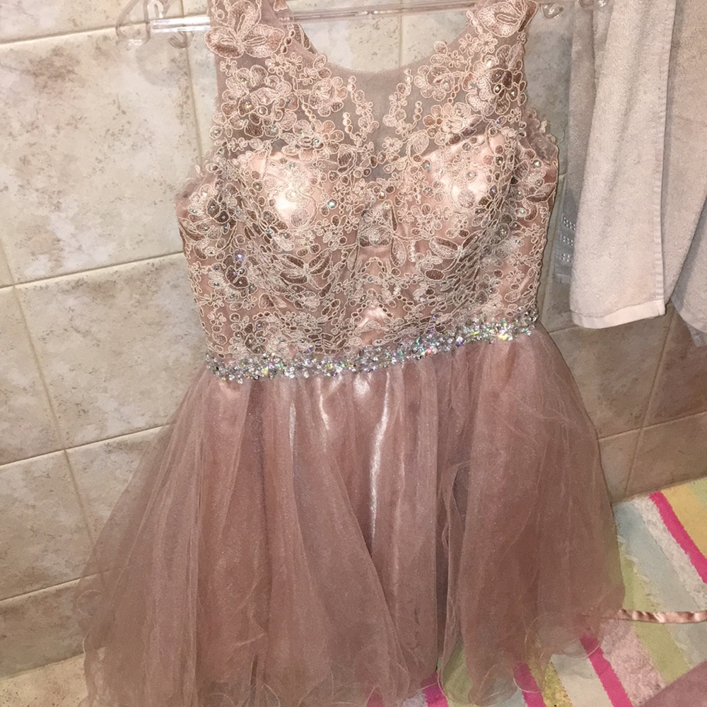 8th grade dance dress.never worn still has tag on